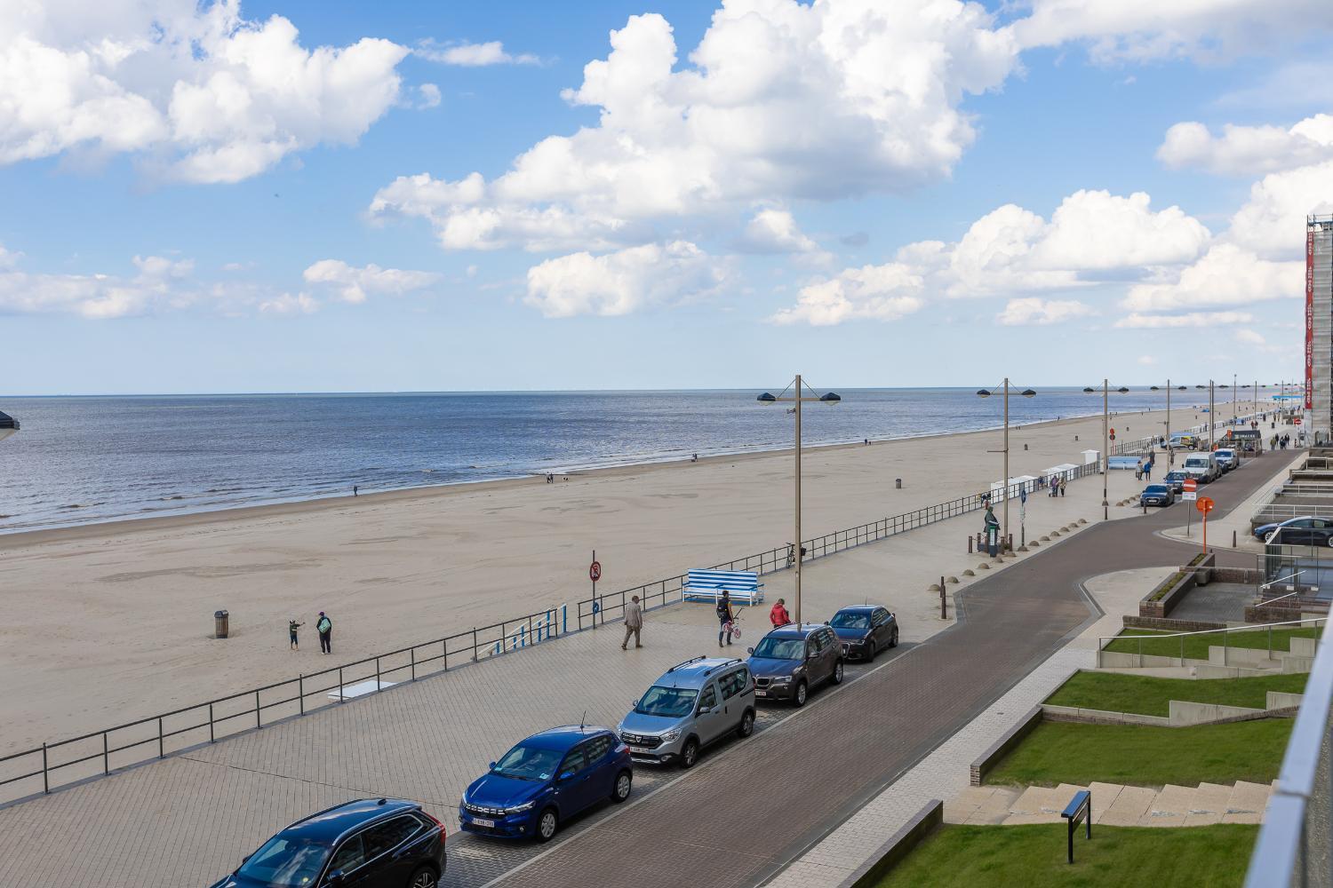 Studio Met Frontaal Zeezicht Middelkerke Exteriör bild